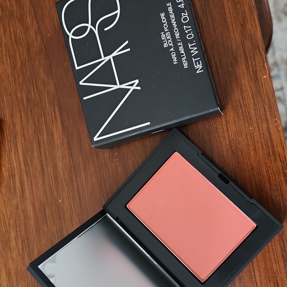 Makeup Bundle - High End! - Picture 5 of 12